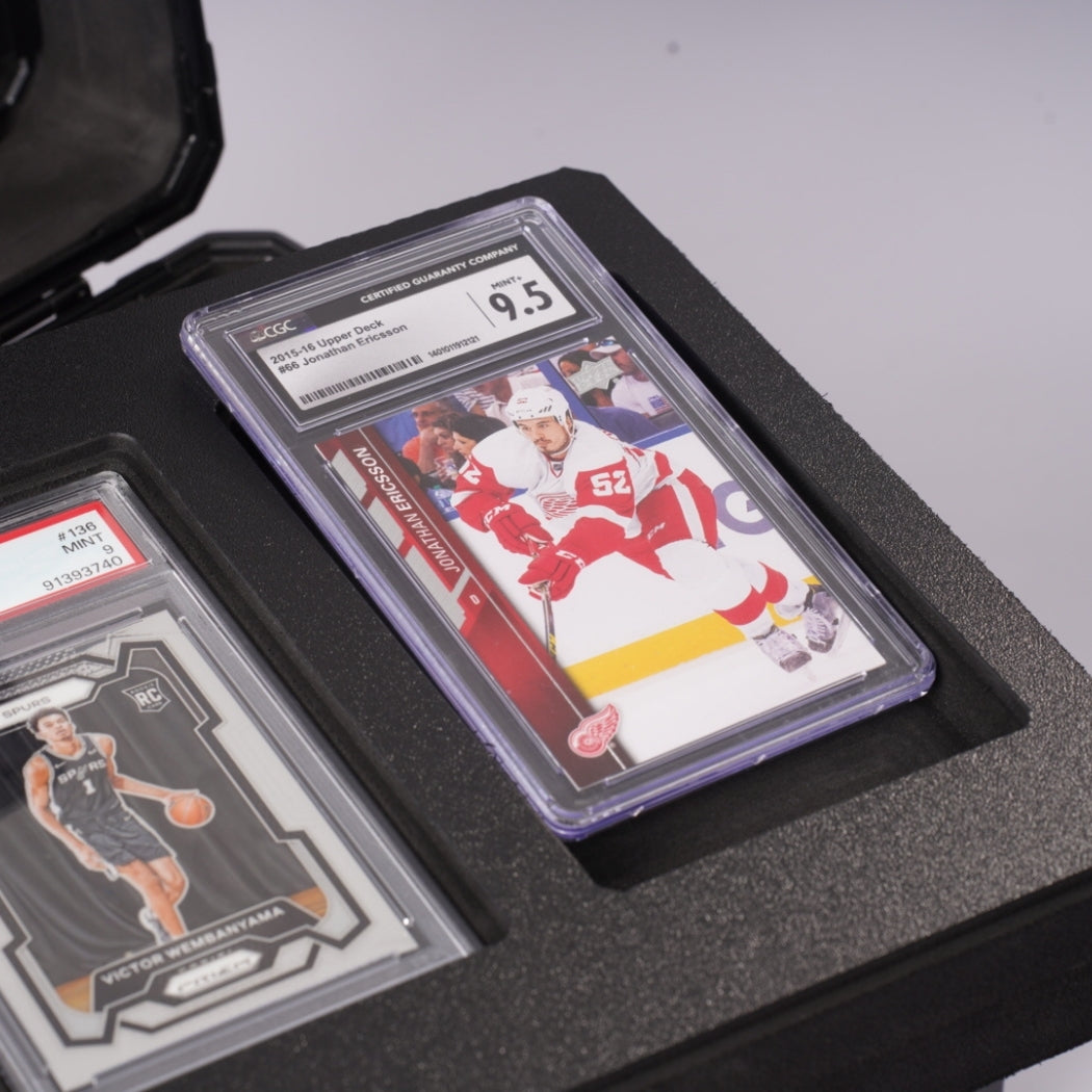 Totem Display Case T-AM060